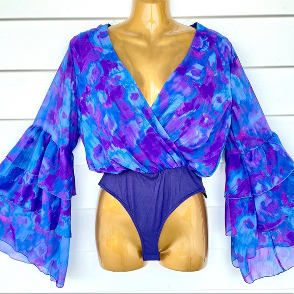 Watercolor Bell Sleeve Bodysuit - Picture 3 of 3